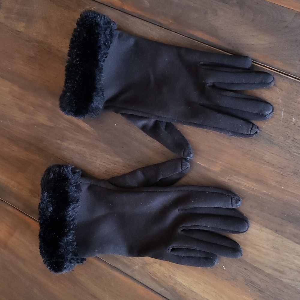 Isotoner Thinsulate Faux Fur Trim Fleece Gloves OS